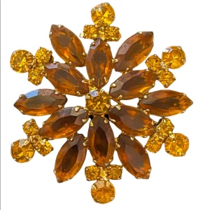 Vintage quality Amber Crystal D&E Juliana Brooch