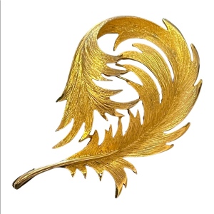 Vintage brushed gold fancy leaf feather brooch