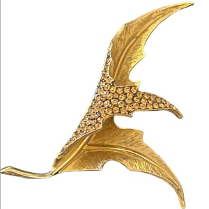 Vintage LEC Boucher Leaf crystal rhinestone brushed gold brooch