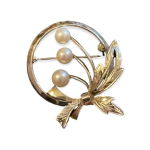 Vintage Sterling pearl leaf infiniti brooch 925