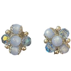 Vintage blue crystal accent cluster flower earrings appx 1950s clip ons