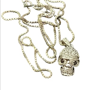 Sterling silver crystal skull pendant with sterling box chain necklace