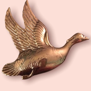 Vintage bird Pheasant gold tone brooch