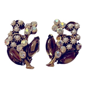 Vintage brown glass faux pearl & crystal gold finish clip on earrings