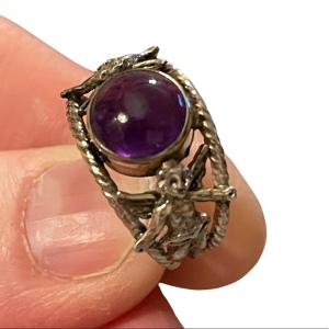 Vintage sterling silver 925 Angels cherubs amethyst fancy ring