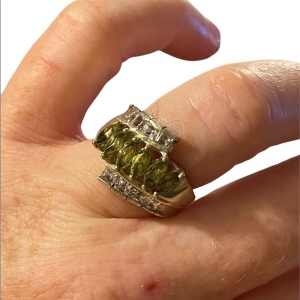 Sterling silver 925 peridot & CZ cocktail ring