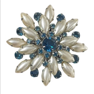 Vintage 1960s Large faux pearl & blue crystal flower brooch