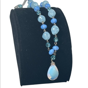 Opalescent faceted moonstone crystal with blue glass italian bead link necklace