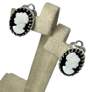 Vintage Cameo clip on earrings silver finish black & white silouette resin