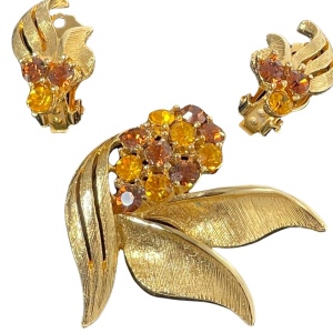 Vintage 1970s antiqued gold amber crystals fancy brooch & clip on earrings SET