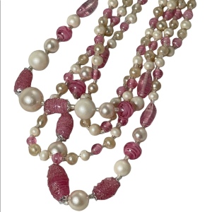 Vintage 1950s Faux pearl Italian murano glass pink fancy bead 3 strand necklace