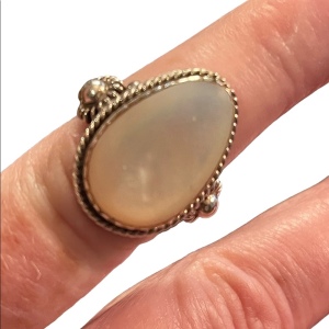 Vintage mother of pearl ornate sterling silver large statement ring 925