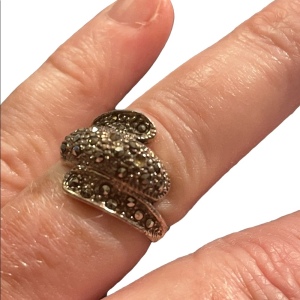 Vintage sterling 925 silver marcasite ring