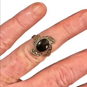 VTG Sterling 925 marcasite black onyx fancy oval ring