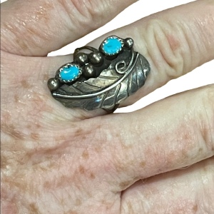 VTG Sterling silver 925 Navajo Etched leaf ring Turquoise