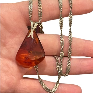 Vintage Sterling silver 925 necklace with faux? Amber pendant