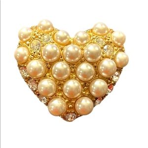 Vintage 1980s faux pearl gold finish large heart brooch