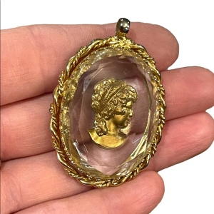 Vintage Cameo Reverse Intaglio Glass Pendant 1960s gold finish