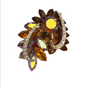 Stunning vintage crystal amber AB brooch fancy flower