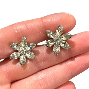 Vintage 1960s silver finish Bell Crystal sparkle flower screwback earrings