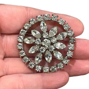 Vintage 1960s clear crystal round silver finish flower brooch