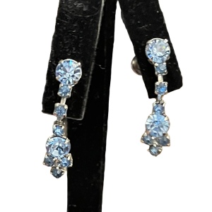 Vintage 1960s blue crystal silver finish dangle crystal earrings CORO