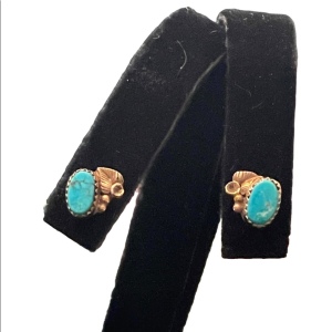 Vintage 14k Gold Turquois flower ornate Navajo earrings