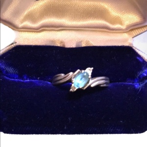 Vintage sterling silver 925 blue topaz glass Beauty ring’