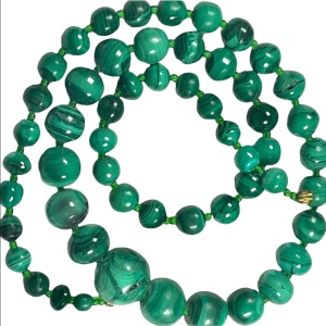 Vintage Graduated chunky heavy Malachite Beaded necklace