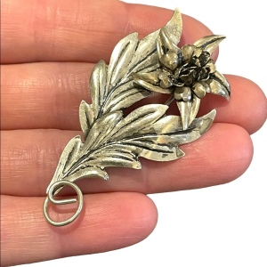 Vintage 1950s Coro Sterling silver 925 fancy flower brooch