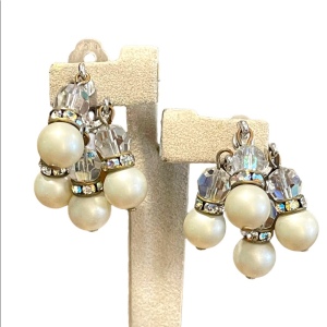 Vintage 1960s crystal faux pearl dangle earrings sparkle dangle clip ons