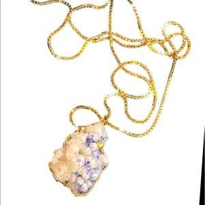 Beautiful Gold plated Large Agate crystal chunky pendant necklace Monet chain