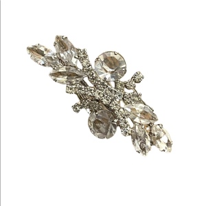 Vintage 1960s Juliana type Clear crystal spray sparkle bar brooch flower