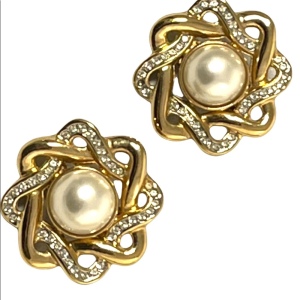 Vintage 1980s chunky gold faux pearl BUTLER clip on earrings FAC