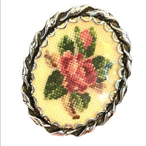 Vintage 1960s Petite Point Needlepoint flower silver finish brooch pendant