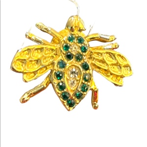 Vintage gold finish green crystal rhinestone bug insect brooch pin