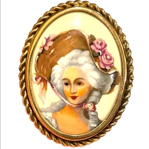 Vintage 1940s Gold brooch LG Ceramic Antoinette Cameo Limoges France pendant