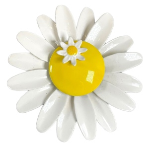 Vintage 1960s Daisey yellow white flower metal brooch summer fun’ fresh