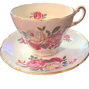 Vintage Grosvenor tea cup and saucer pink floral Bone china England…