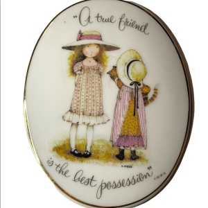 Vintage Ceramic wall decor plaque Holly Hobbie “a true friend”