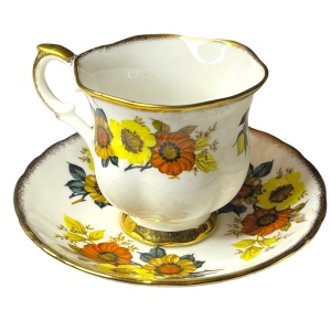 Vintage Crown Staffordshire Tea cup & saucer Bone china England floral