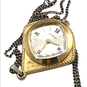 Vintage 1970s Endura gold finish tear drop pendant necklace watch