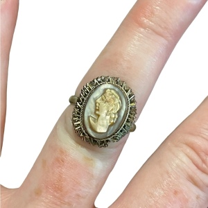 Vintage Silver brassy finish shell cameo ring 1960s