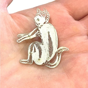 Vintage 925 sterling silver filagree sitting monkey brooch