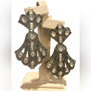 Retired Heidi Daus Art Deco dangle Royal Earrings clear & black crystals sparkle