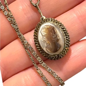 Vintage 1960s Shell cameo Silver finish necklace ornate wirework