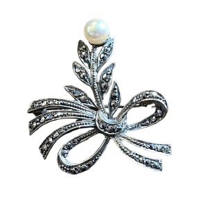 Vintage Sterling silver pearl marcasite brooch fancy bow brooch