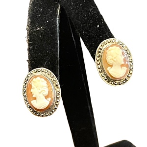 Vintage Sterling silver 925 Marcasite shell lady Cameo Clip earrings