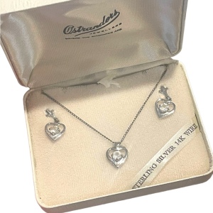 Vintage Sterling silver 925 Crystal heart set in box