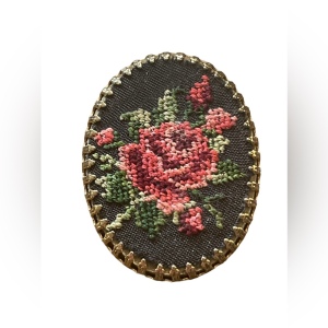 Vintage lovely needlepoint Roses had made gold finish cameo brooch